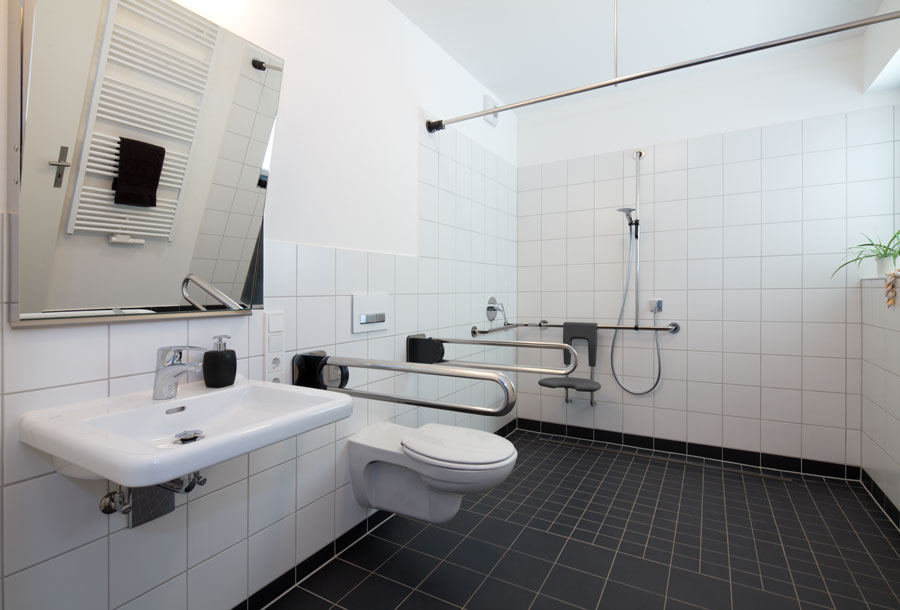 Sichere und behindertengerechte Badezimmerlösungen für mehr Lebensqualität in Bochum und Umgebung